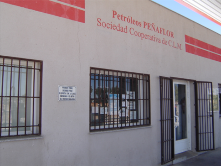 Fachada de Petróleos Peñaflor